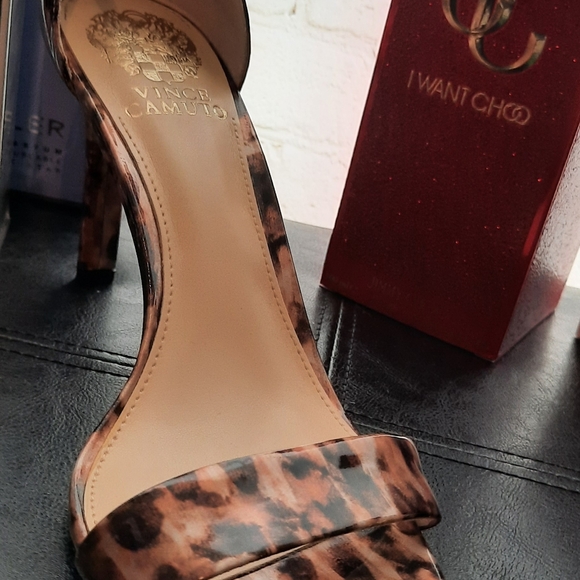 Vince Camuto square toe heels - Picture 7 of 13